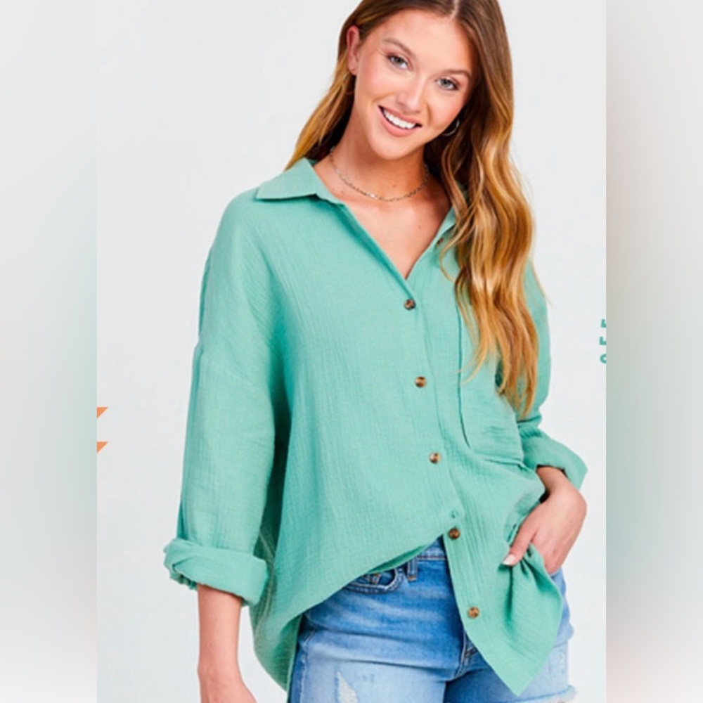 S/M Green altar'd state button down shirt.